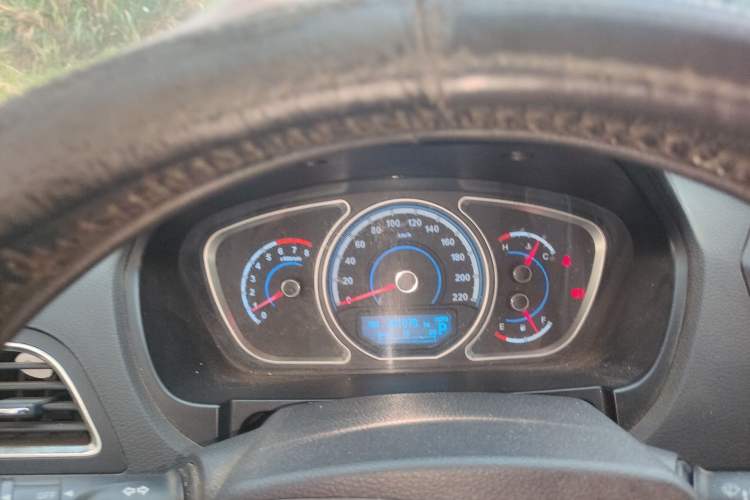 Used Haima S7 2013 2.0L Automatic ZhiShang Version
