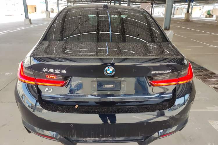 Used BMW i3 2022 eDrive 35 L
