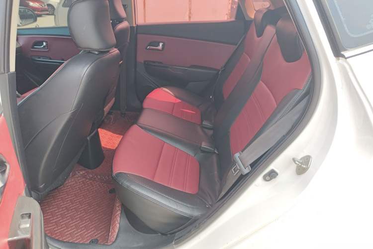 Used Kia K2 2015 Hatchback 1.4L MT GLS Cool Edition