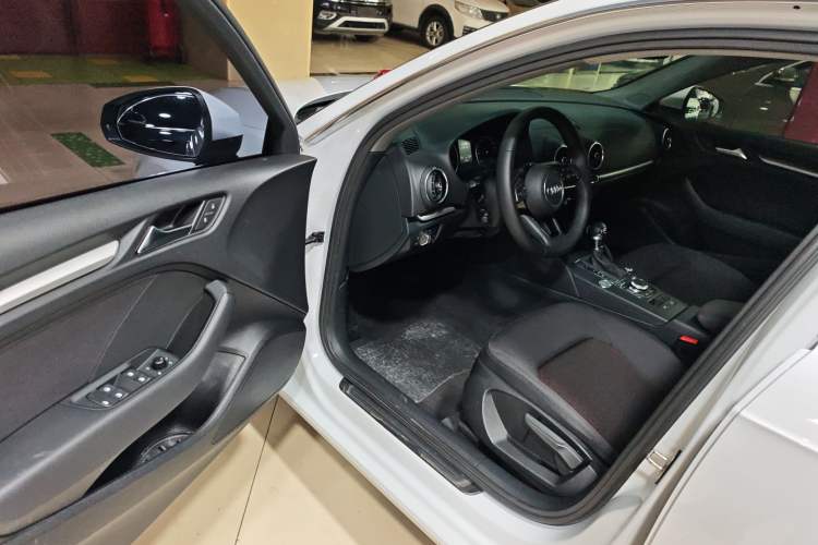 Used Audi A3 2020 Restyled Sportback 35 TFSI Entry-Level China VI Emission Standard
