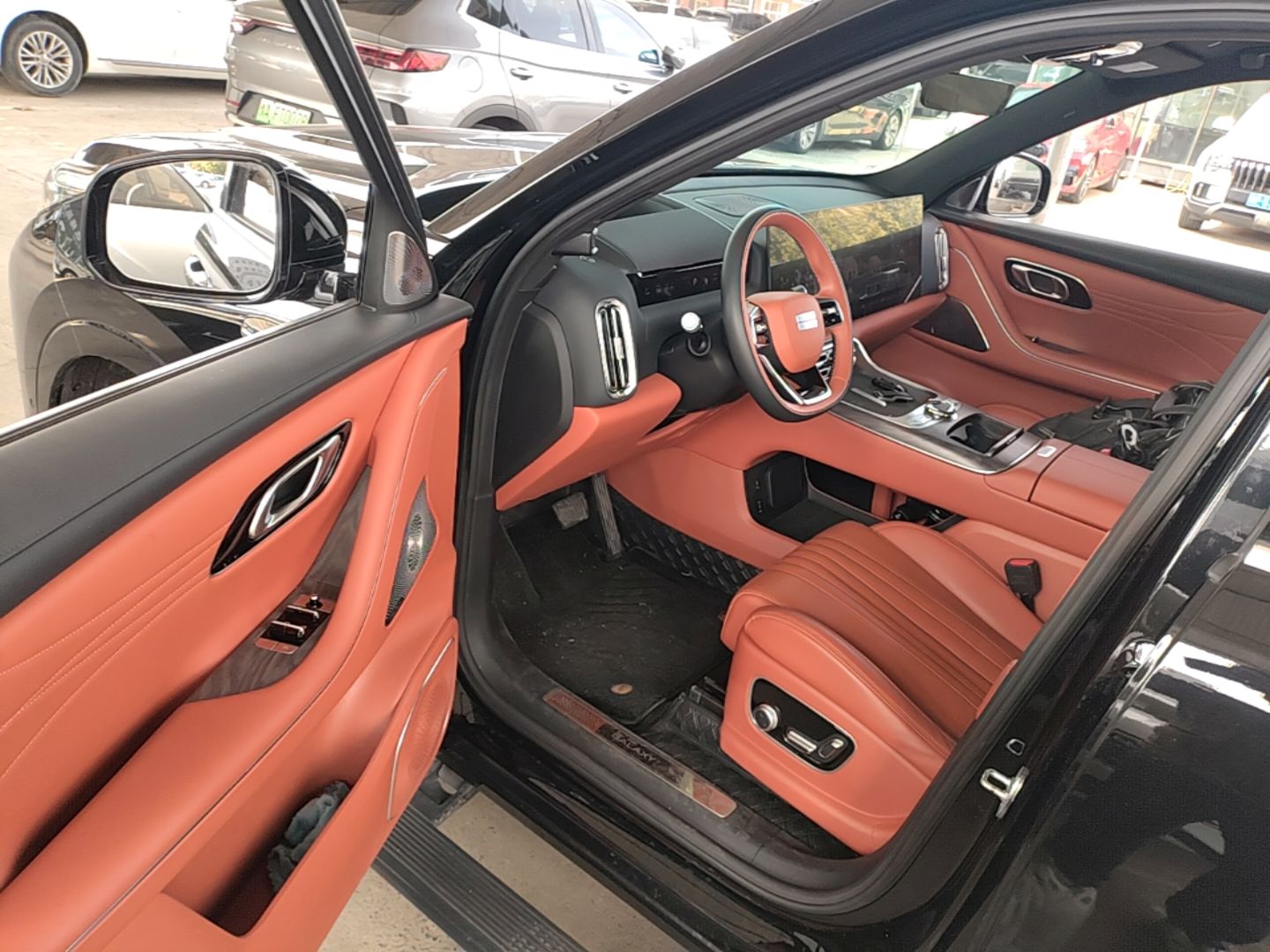 Geely Galaxy M9 2025 Model 230km Two-Wheel-Drive Exploration Edition — снимка 18