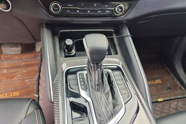 Used SAIC MAXUS D90 2017 2.0T Automatic All-Wheel Drive Sirius