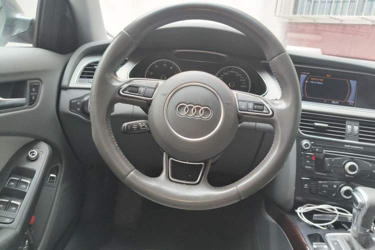 Used Audi A4L 2013 35 TFSI Automatic Comfort Model
