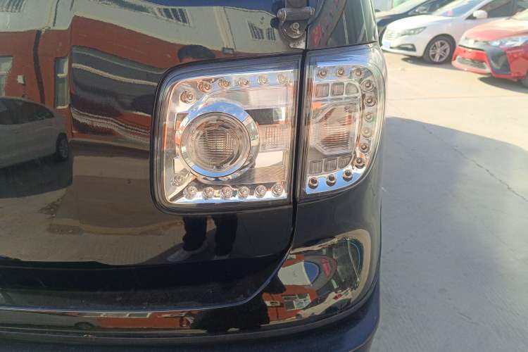 Used Nissan Patrol 2017 4.0L SE U.S.-Spec Version
