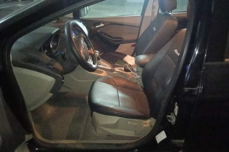 Used Ford Focus 2012 Sedan 1.6L Automatic Comfort Model