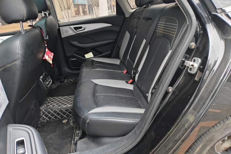 Used Roewe i6 MAX New Energy 2020 1.5T PHEV Cool & Spacious Skyroof Intelligent Drive Supreme Edition Left Rear Seat