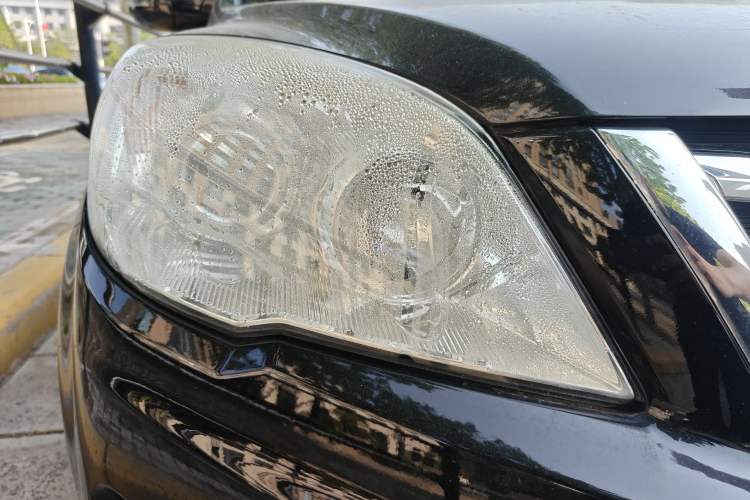 Used Haval H6 2016 Upgraded Model 1.5T Manual Two-Wheel Drive Value Edition Right Front Headlight