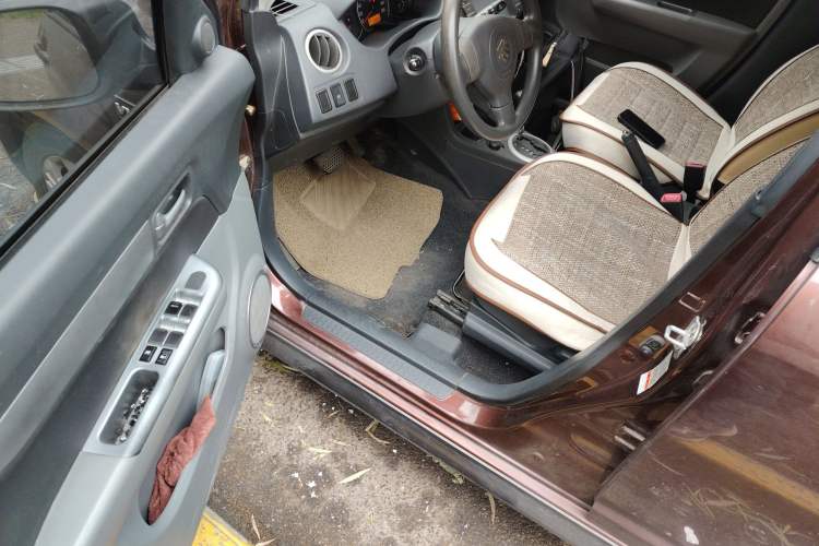 Used Suzuki Swift 2013 1.5L Automatic Standard Edition