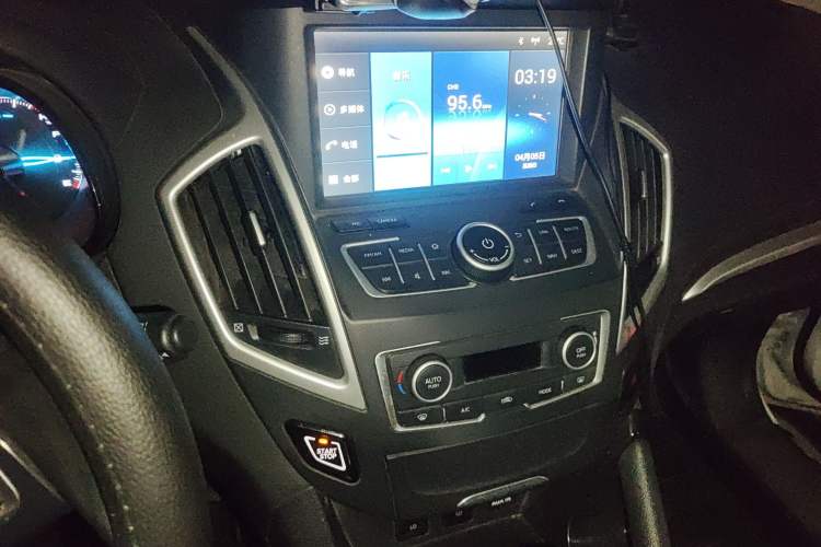 Used Dongfeng Aeolus AX7 2015 2.3L Automatic ZhiZun Version