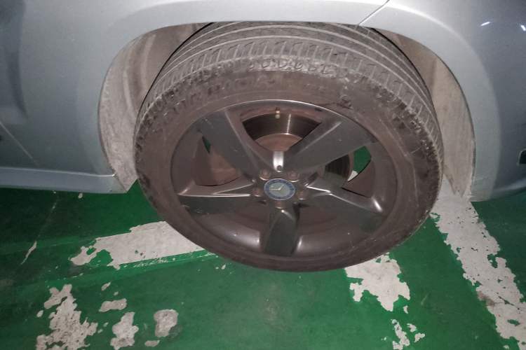 Used Mercedes-Benz GLK-Class 2013 GLK 300 4MATIC Dynamic Sunroof Model