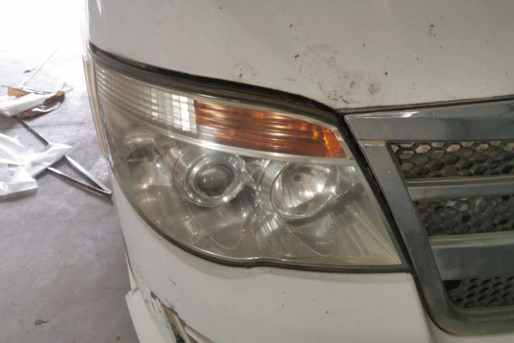 Used Foton Scenic 2014 2.0L Express Classic Long-Wheelbase Low-Roof 486EQV4