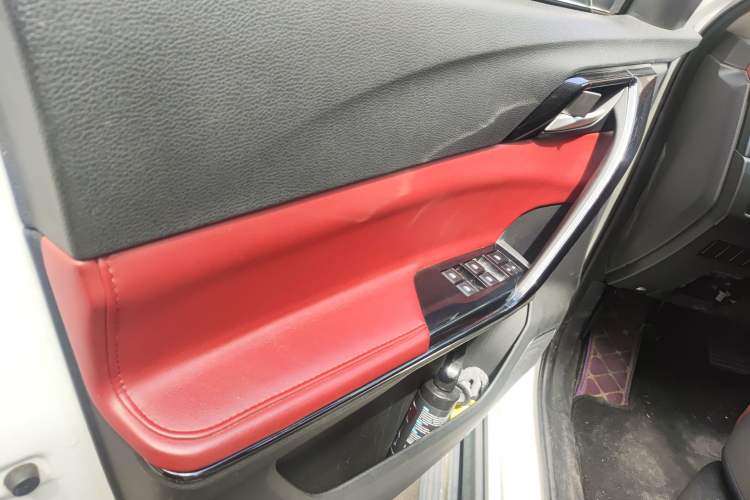 Used FORTHING T5L 2019 1.5T CVT Luxury Model 5 Seats