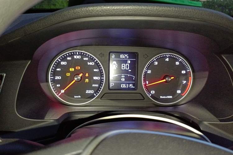 Used Roewe 360 2018 PLUS 1.5L Automatic Luxury Edition Instrument Cluster