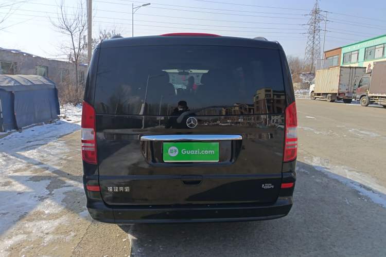 Used Mercedes-Benz Viano 2013 3.0L Hospitality Edition
