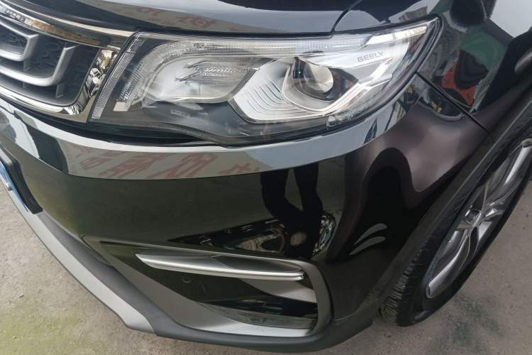 Used Geely Auto Emgrand X7 Sport 2020 1.8TD DCT Two-Wheel Drive Smart Connect 4G-Enabled Version Left Front Headlight