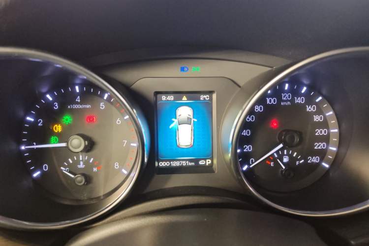 Used Haval H9 2015 2.0T Four-Wheel Drive Standard Model 7 Seats