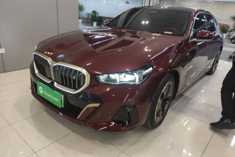 Used BMW i5 2024 eDrive 35L Luxury Model with M Sport Package