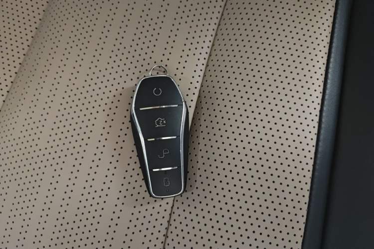 Used BYD Dolphin 2025 Intelligent Driving Version 410 km Fashion Edition