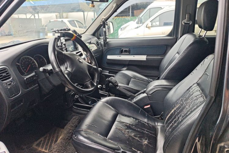 Used Nissan Paladin 2013 2.4L Four-Wheel Drive Standard Version China IV Standard Left Front Seat