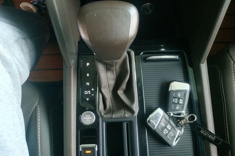 Used Volkswagen Viloran 2020 330TSI Luxury Edition
