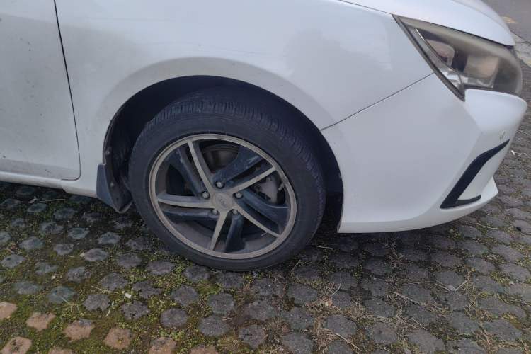 Used BYD Qin New Energy 2014 1.5T Flagship Model
