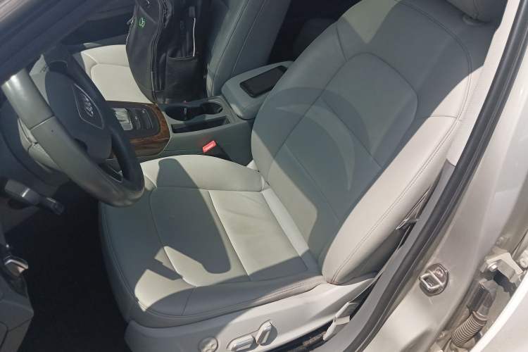 Used Audi A4L 2016 30 TFSI Collector's Edition Automatic Comfort Model
