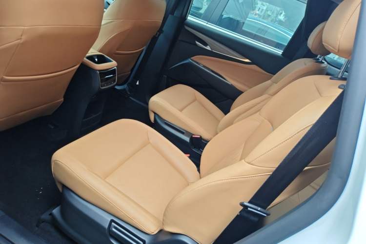 Used SAIC MAXUS G50 PHEV 2025 Leading Edition
