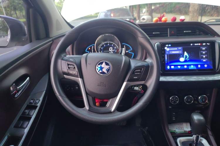 Used Venucia M50V 2017 1.6L XL CVT Luxury Edition Steering Wheel