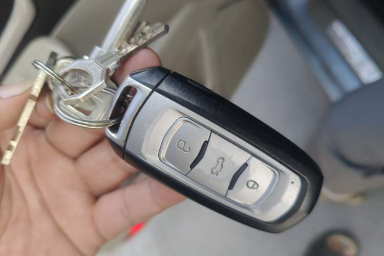 Used Geely Auto Emgrand 2014 Sedan 1.5L Manual Elite Model