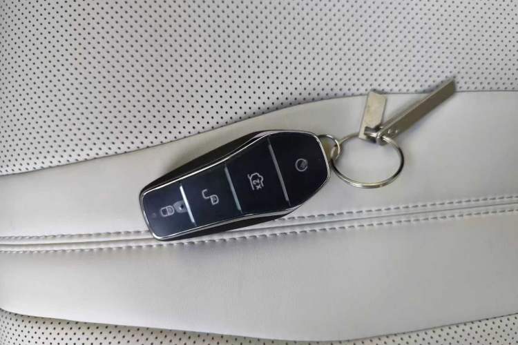 Used BYD Seal 05 DM-i 2025 DM-i Smart Drive 55KM Luxury Model Vehicle Key