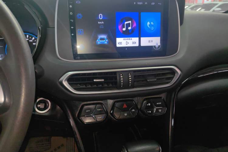 Used GAC Trumpchi GS4 2019 270T Automatic Two-Wheel Drive Elite Edition Audio And AC Panel