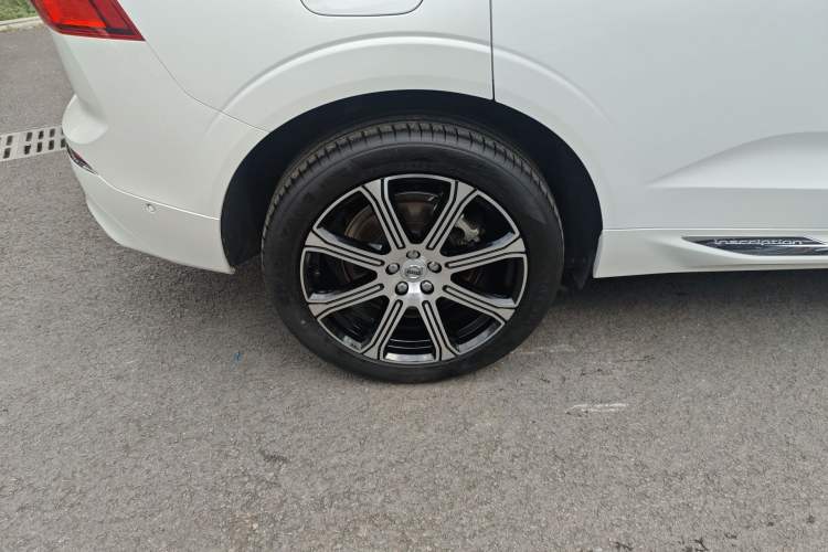 Used Volvo XC60 New Energy 2019 T8 E-Drive Hybrid Prestige Luxury Version China V Standard
