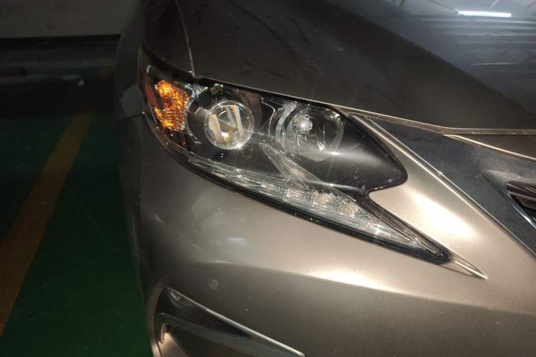 Used Lexus ES 2015 250 Elegant Edition Right Front Headlight