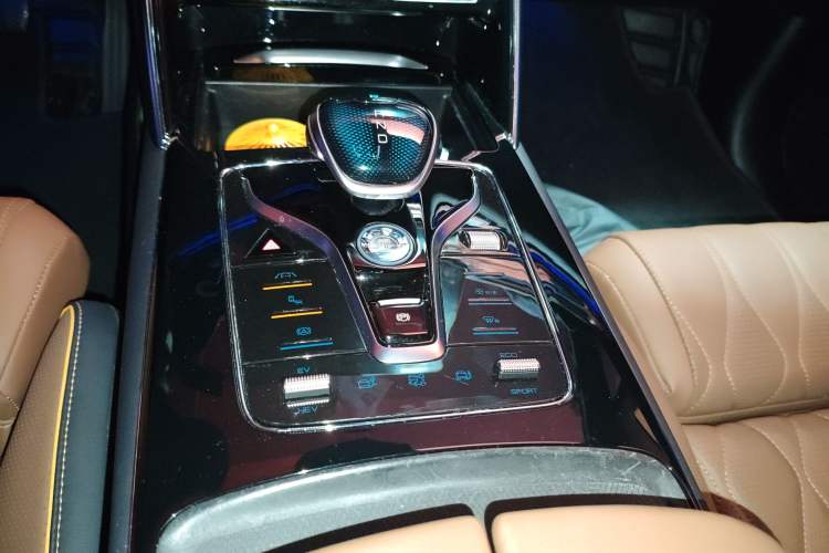 Used BYD Tang New Energy 2021 DM 2.0T Four-Wheel Drive High-Performance Flagship Model