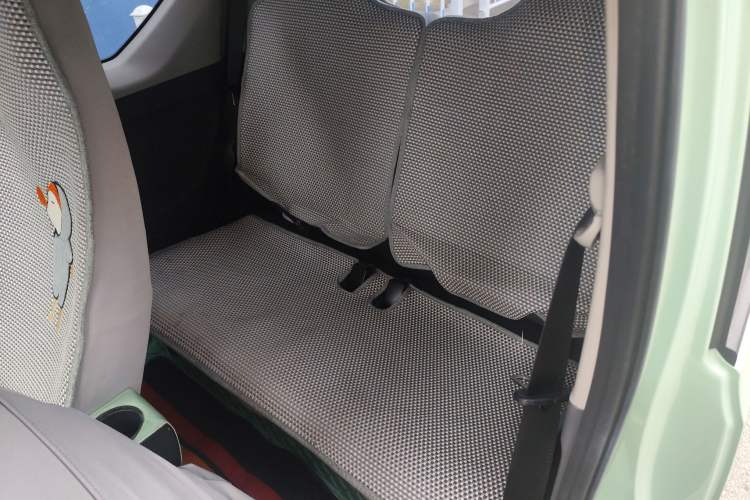 Used Wuling Hongguang MINIEV 2021 Macaron Premium Model – Lithium Iron Phosphate Left Rear Seat