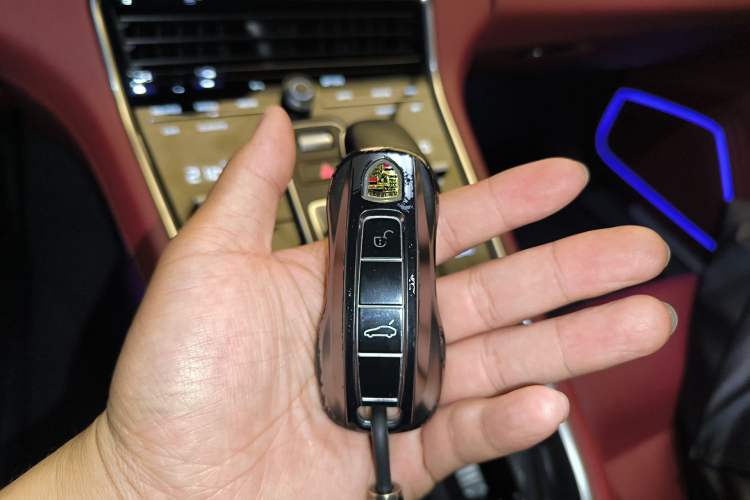 Used Porsche Panamera 2021 Panamera 4 Executive Long Wheelbase 2.9T Vehicle Key