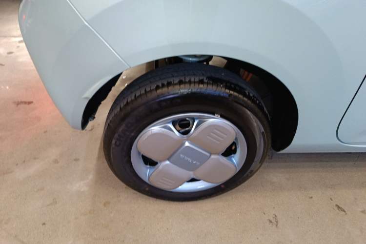 Used Geely Galaxy Panda 2024 Panda Mini 200km Endurance Bear