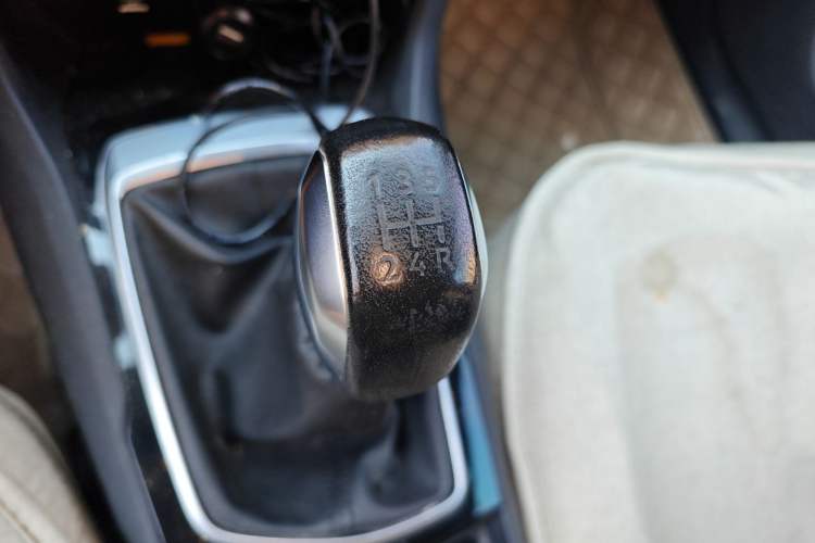 Used Peugeot 408 2014 1.8L Manual Leading Edition