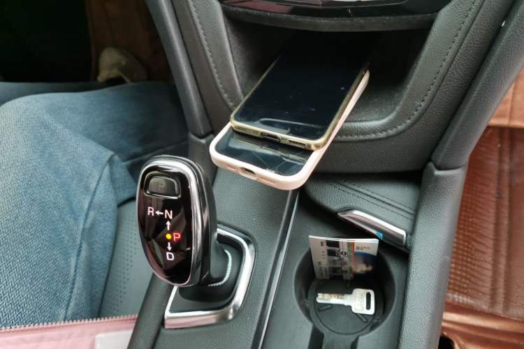 Used Cadillac XT5 2017 Anniversary Edition 25T Luxury Model
