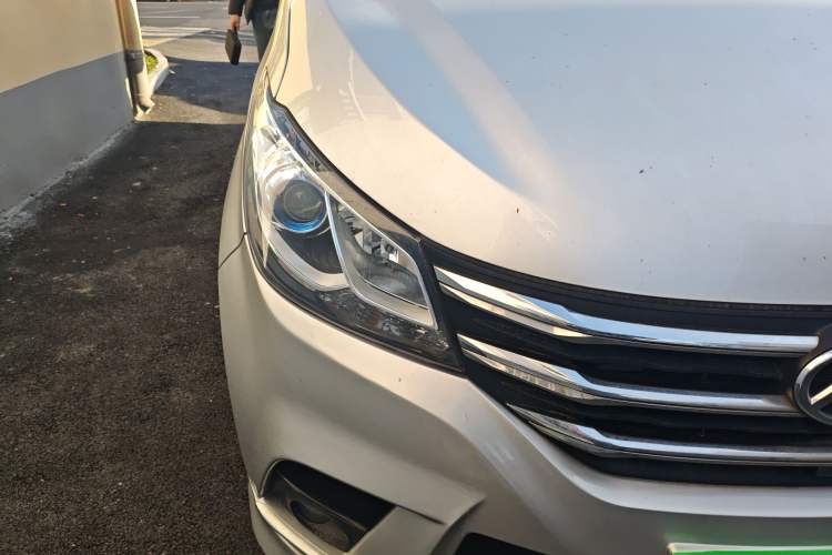 Used SAIC MAXUS G10 2022 2.0T Automatic Elite Edition Gasoline 7-Seater