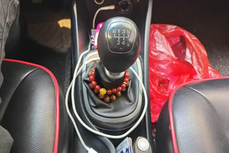 Used Kia K2 2012 Sedan 1.4L MT GLS Commemorative Edition