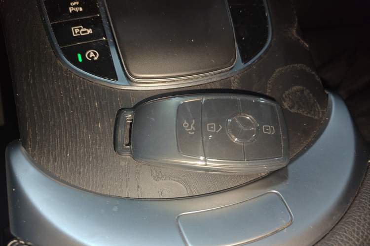 Used Mercedes-Benz C-Class 2020 C 260 L Sport Edition Vehicle Key