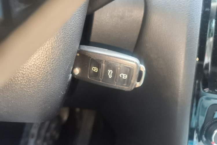 Used Volkswagen Sagitar 2015 230TSI Automatic Comfort Version