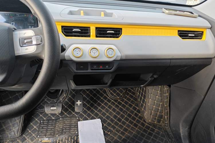 Used Chery QQ Ice Cream 2022 170km Sundae Phosphate Lithium-Ion
