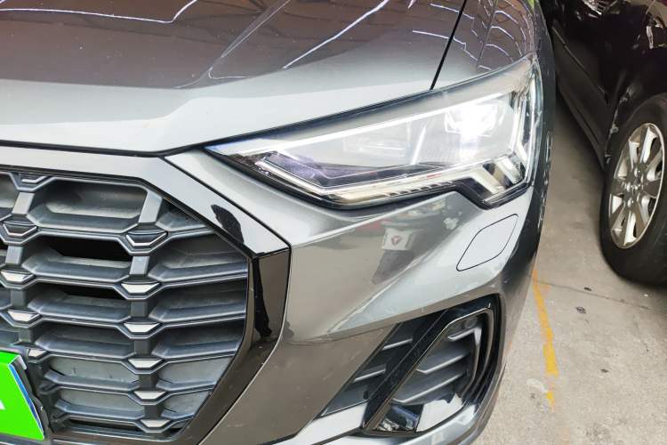 Used Audi Q3 2021 40 TFSI Fashion Dynamic Model
