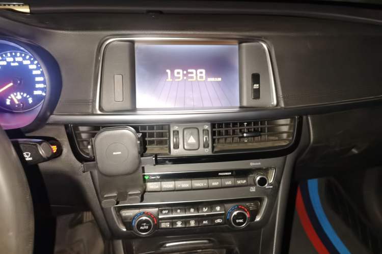 Used Kia K5 2016 2.0L Hybrid GLS
