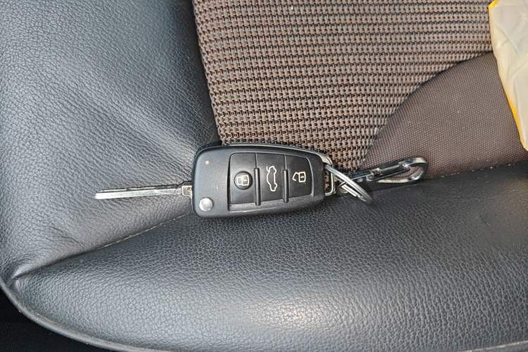 Used Audi Q3 2018 30th Anniversary Edition 35 TFSI Fashion Model Vehicle Key