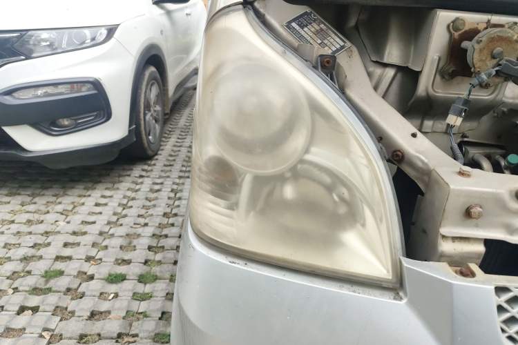 Used Wuling Rongguang 2012 1.5L Extended Basic Version Right Front Headlight