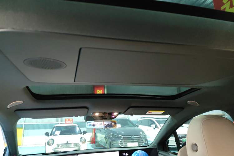 Used Li Auto Li Auto i6 2025 Model Four-Wheel-Drive Standard Type