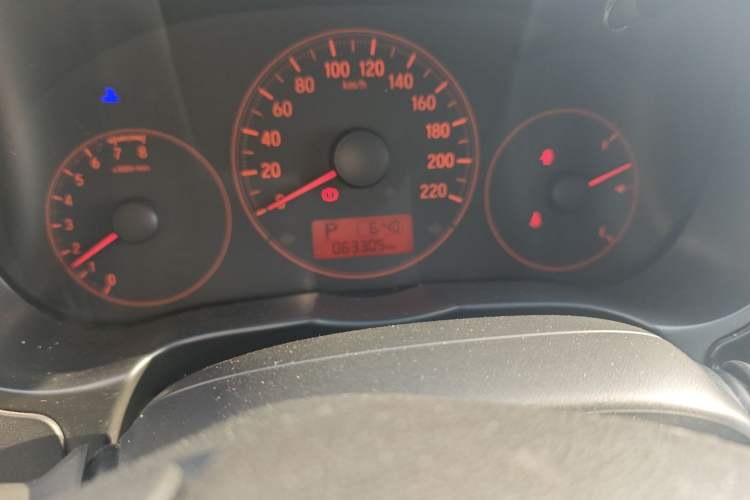 Used Honda City 2015 1.5L CVT Comfort Version Odometer Close Up